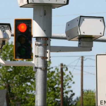red-light-camera-controversy:-impact-on-black-drivers-and-racial-profiling-in-south-la.