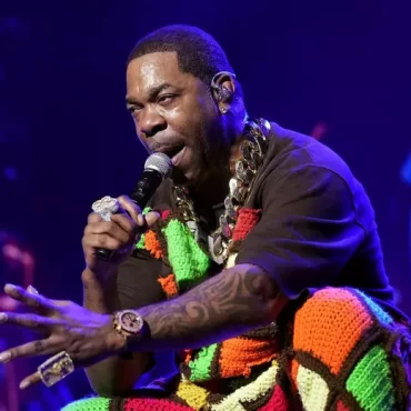 busta-rhymes-goes-off-on-new-orleans-essence-fest-crowd:-the-truth-behind-the-viral-moment.