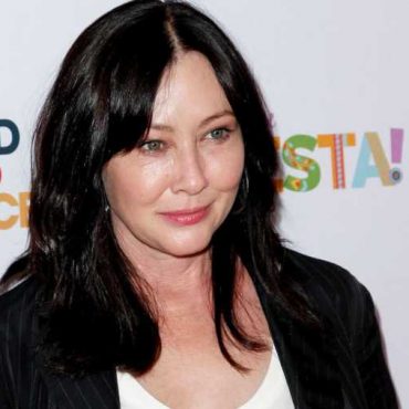 shannen-doherty,-star-of-“beverly-hills,-90210”-and-“charmed,”-dies-at-53.