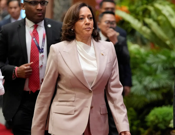 kamala-harris:-centrist-strategy-to-defeat-donald-trump-in-2024-election.