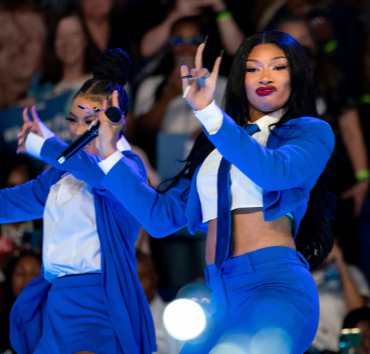 megan-thee-stallion’s-twerking-performance-at-kamala-harris-rally-in-atlanta-sparks-controversy.
