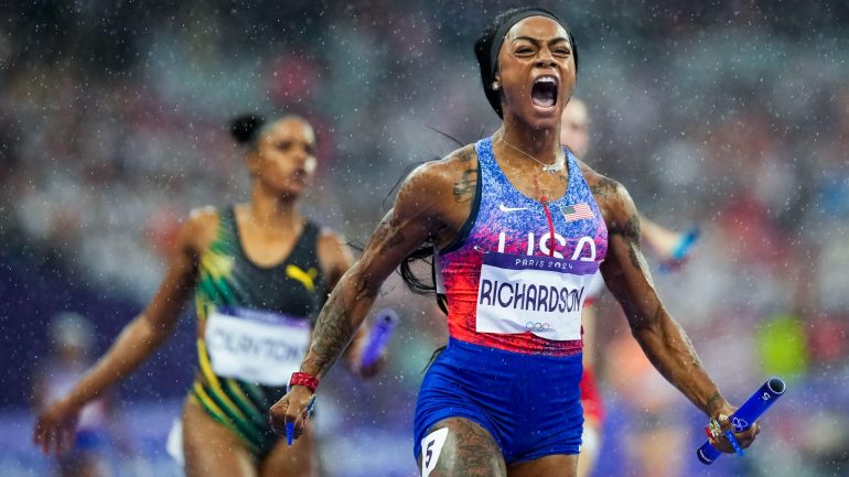 sha’carri-richardson-leads-us-to-olympic-gold-in-4×100-relay:-a-journey-of-growth-and-triumph.