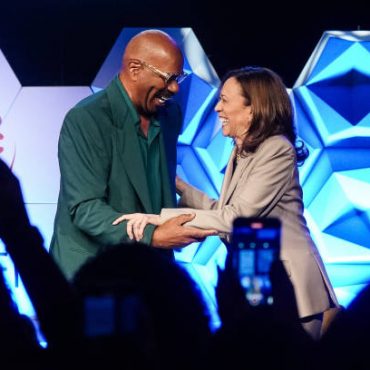 black-men,-stand-with-black-women:-vote-against-donald-trump-for-our-community’s-future.