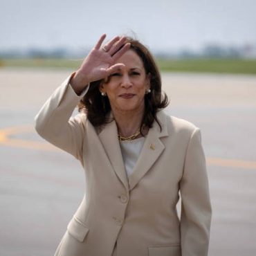 kamala-harris:-the-visionary-leader-to-preserve-american-democracy.