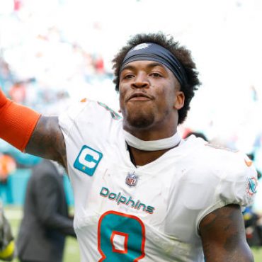 miami-dolphins-safety-jevon-holland-is-not-average-on-or-off-the-field.