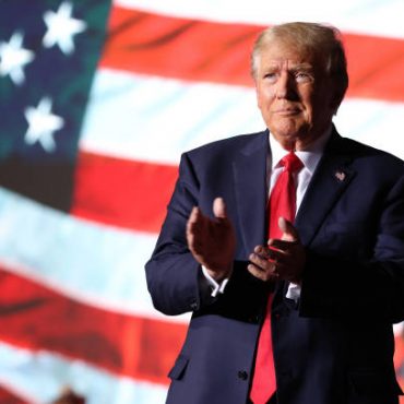 why-donald-trump’s-re-election-threatens-washington-elites-and-special-interests.