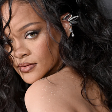 10-best-rihanna-songs:-a-deep-dive-into-her-iconic-hits.