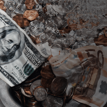 earned-wage-advances:-the-predatory-lending-trap-draining-americans’-finances.