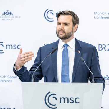jd-vance’s-munich-speech-signals-shift-in-us-europe-relations,-emphasizes-nationalism-and-realism.