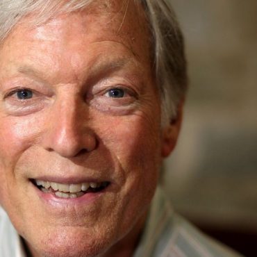 richard-chamberlain,-star-of-‘the-thorn-birds’-and-tv-icon,-dies-at-90.