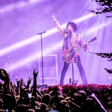 prince-rogers-nelson:-the-musical-purple-people-eater-forever-iconic.