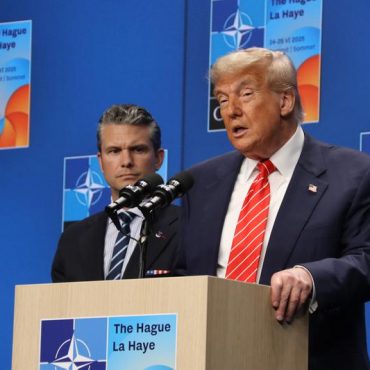 donald-trump-threatens-spain-with-tariffs-over-nato-dispute,-igniting-global-defense-debate.