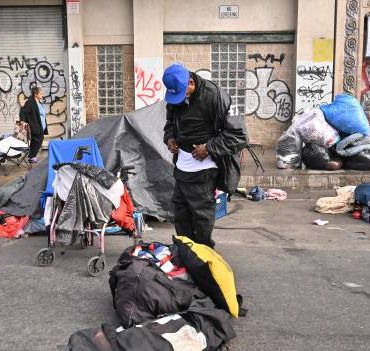 la-must-address-black-poverty-too:-a-plea-after-mayor-bass’-immigrant-aid-package.