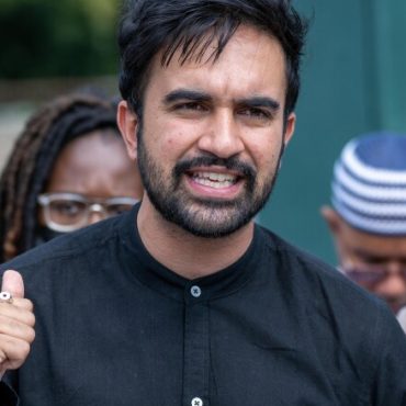 zohran-mamdani’s-historic-victory-shows-america’s-changing-political-landscape.