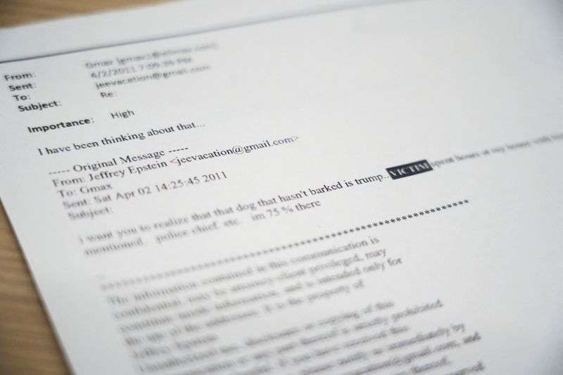 trump-and-epstein-emails-raise-questions-but-reveal-no-smoking-gun-evidence.