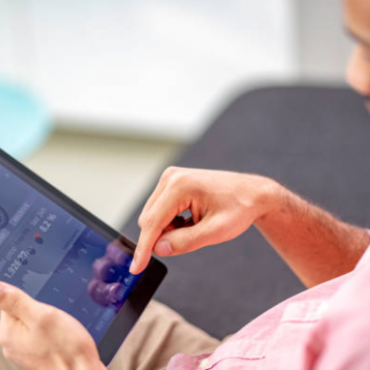 black-men-investing-in-crypto-generational-wealth-or-financial-risk.