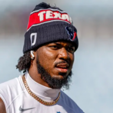 nfl-linebacker-azeez-al-shaair’s-most-impactful-hit.