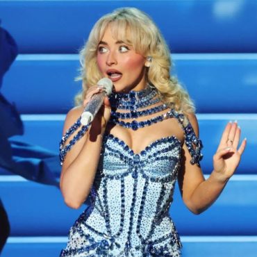 is-sabrina-carpenter-overrated-a-breakdown-of-the-pop-star-debate.