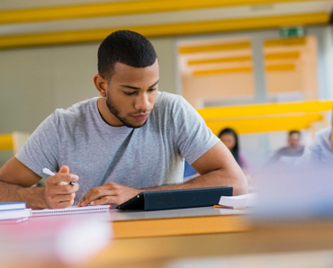 tips-for-managing-financial-aid-and-minimizing-debt.