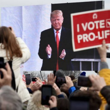 donald-trump,-marty-makary,-and-the-pro-life-fight-over-the-fda.