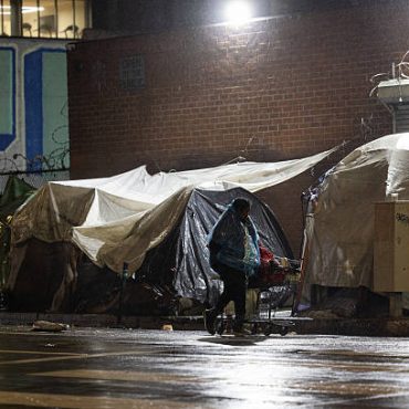 los-angeles-homeless-crisis-reaches-a-breaking-point-on-city-streets.