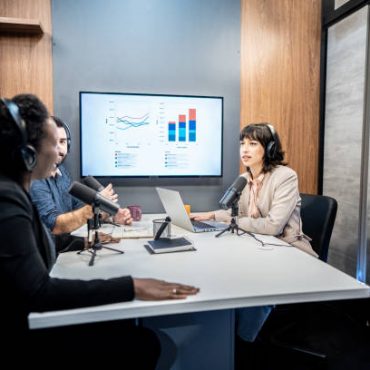 the-power-of-podcasts:-future-proofing-your-career-through-continuous-learning.