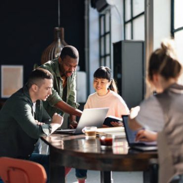building-wealth-in-the-digital-age:-how-online-platforms-are-changing-the-entrepreneurship-game.