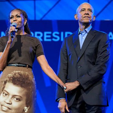 barack-obama-and-michelle-obama-remind-america-what-dignity-in-power-looked-like.