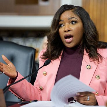 jasmine-crockett-is-the-fighter-black-america-needs-in-congress.