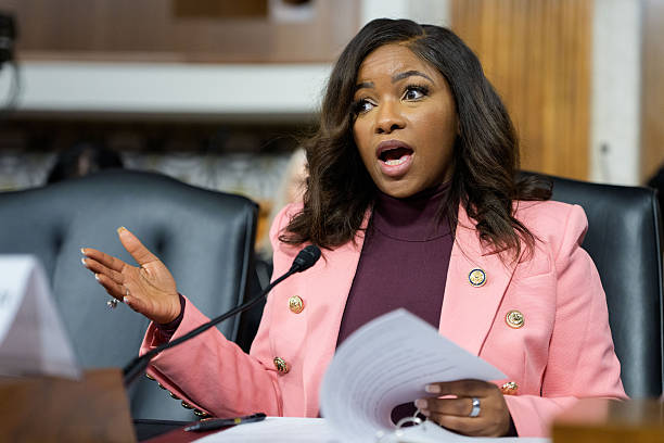 jasmine-crockett-is-the-fighter-black-america-needs-in-congress.