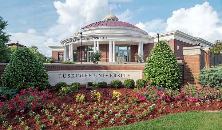 tuskegee-university’s-bonnet-rule-is-not-an-attack-on-black-culture.