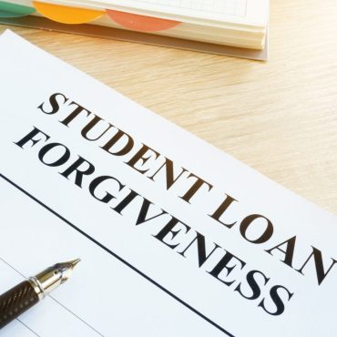 student-loan-forgiveness:-should-taxpayers-pay-for-college-graduates?