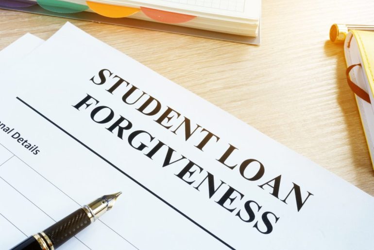 student-loan-forgiveness:-should-taxpayers-pay-for-college-graduates?