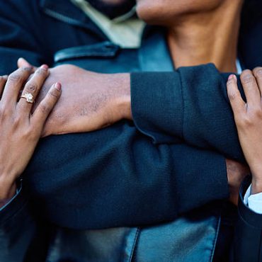 what-every-couple-should-discuss-before-choosing-diamond-engagement-rings.